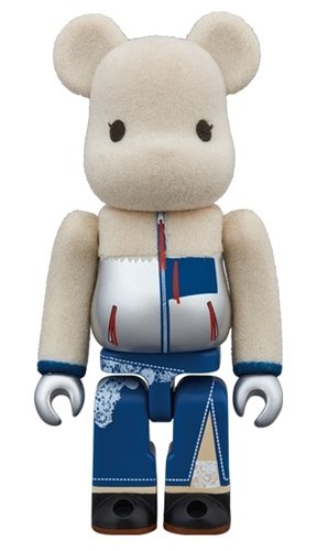 sacai BE@RBRICK 100% figure, produced by Medicom Toy. Front view.