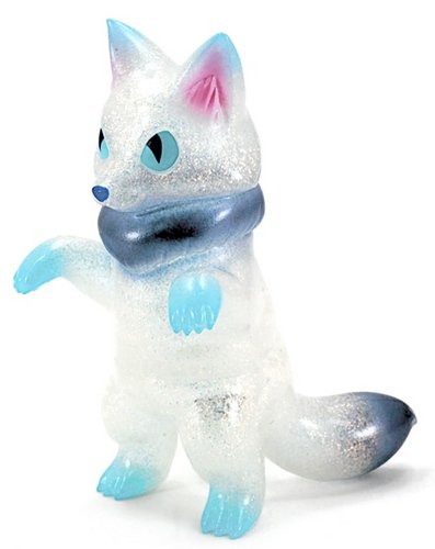 Sakiros - Arctic Fox figure by Konatsu, produced by Konatsuya. Front view.