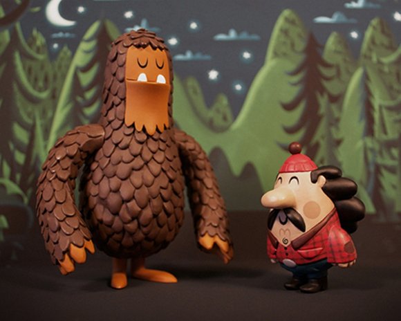 Salvatore and George figure by Invisible Creature, produced by Super7. Front view.