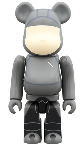 Saturdays NYC BE@RBRICK 100% figure, produced by Medicom Toy. Front view.