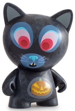 Scaredy Cat figure by Amanda Visell, produced by Kidrobot. Front view.