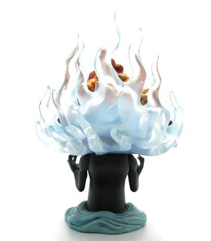 Screaming for the Sunrise  figure by Yoskay Yamamoto, produced by Munky King. Back view.