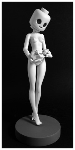 She Has My Eyes figure by Jason Freeny. Front view.