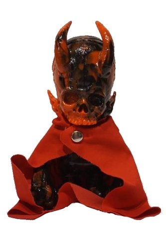 skullHevi figure by Pushead, produced by Secret Base. Front view.