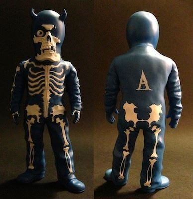 Skullman - A (made-to-order - 6 rangers set) figure by Balzac, produced by Secret Base. Front view.