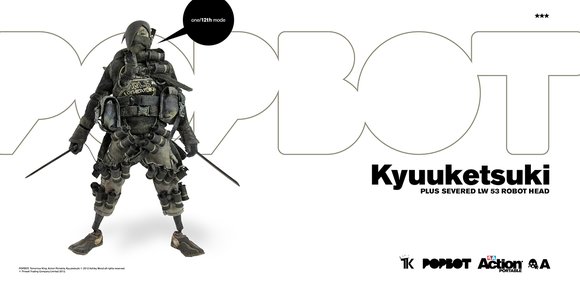 Slicer Tomorrow King Kyuuketsuki figure by Ashley Wood, produced by Threea. Front view.