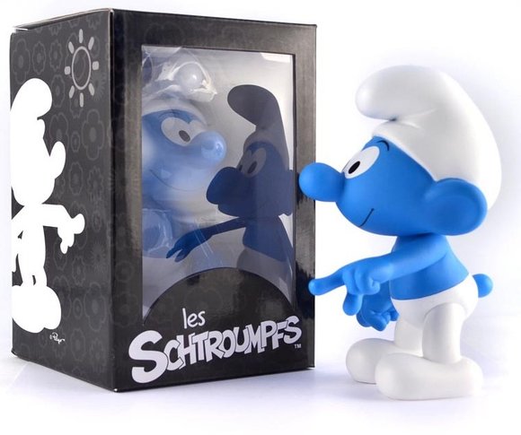 Smurf - Regular figure by Peyo, produced by Artoyz Originals. Packaging.