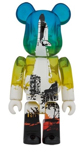 SPACE SHUTTLE LAUNCH Ver. BE@RBRICK 100％ figure, produced by Medicom Toy. Front view.