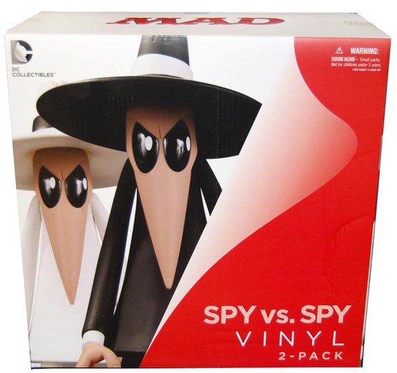 Spy Vs Spy Vinyl Figure 2 Pack figure by Antonio Prohías, produced by Dc Direct. Packaging.