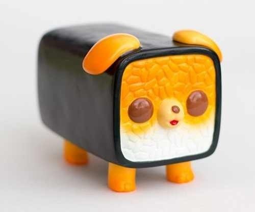 Sushi Inu figure by Paul Shih. Front view.