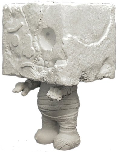 TAU POK KING - WHITE/DIY figure by Daniel Yu, produced by Mighty Jaxx. Front view.