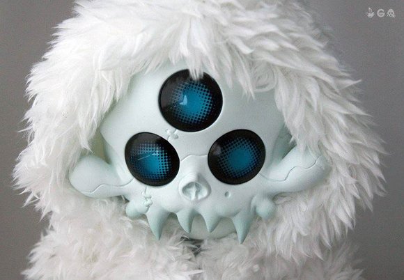TERROR BOYS GOHSTBAT [YETI WIZRD - NORTHERN] figure by Brandt Peters X Ferg, produced by Playge. Detail view.
