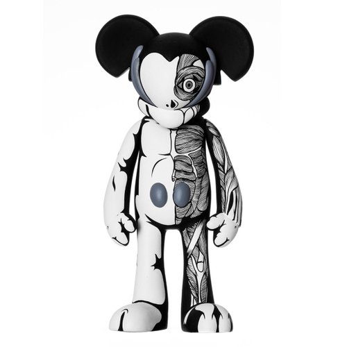The Cut Above figure by Jon-Paul Kaiser, produced by Visual Ark. Front view.
