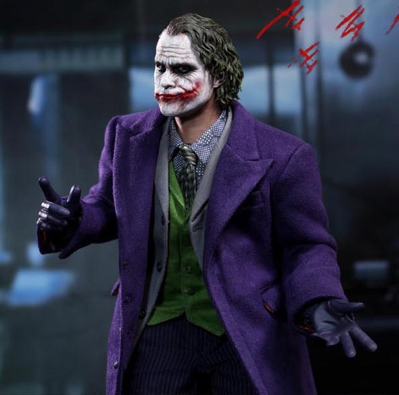 The Joker 2.0 figure by Jc. Hong, produced by Hot Toys. Detail view.