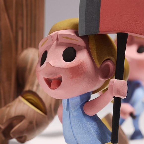 The Last Days of Autumn figure by Amanda Visell, produced by Coarsetoys. Detail view.