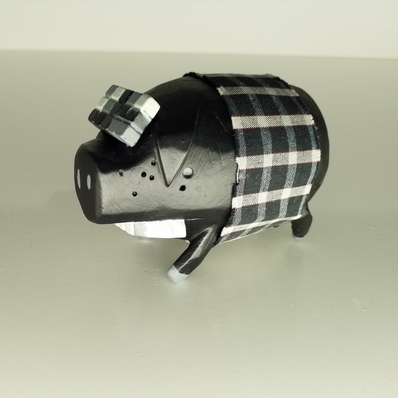 The Pig - Black figure by Michael Lau, produced by Crazysmiles. Front view.