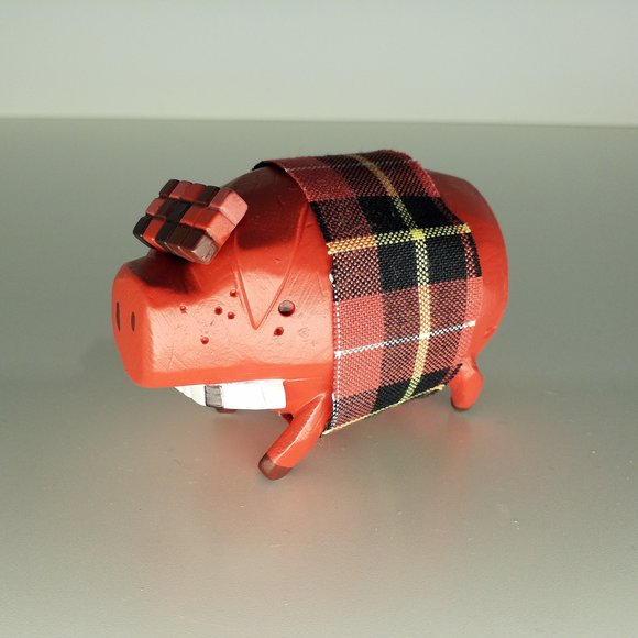 The Pig - Red figure by Michael Lau, produced by Crazysmiles. Front view.