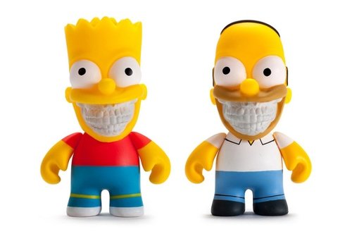 THE SIMPSONS HOMER & BART GRIN 3 FIGURES BY RON ENGLISH figure by Ron English, produced by Kidrobot. Front view.