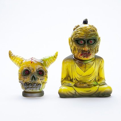 THE SOUR LEMON ALAVAKA BODHISATTVA (2017) figure by Toby Dutkiewicz, produced by Devils Head Productions. Front view.