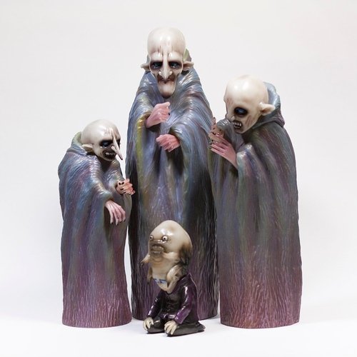 THE VAMPYRES NATTESTALKER EDITION figure by John Kenn Mortensen, produced by Unbox Industries. Front view.