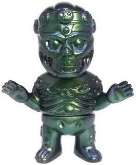 Tibe - Black / Green Metal Spray figure by Magical Design (Hideo Uchiyama) X Teddy Maker, produced by Algangu. Front view.