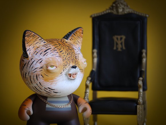 Tiger figure by Mr.Mitote. Side view.
