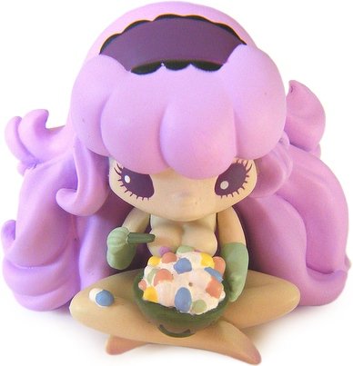 Seiko The Idol figure by Junko Mizuno, produced by Kidrobot. Front view.