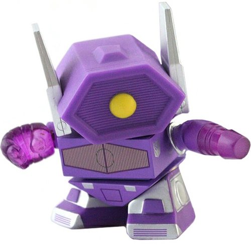 Transformers Mini Figure Series 2 - Shockwave figure by Les Schettkoe, produced by The Loyal Subjects. Front view.