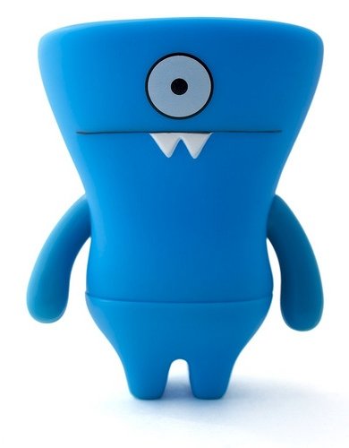 Wedgehead - Blue figure by David Horvath, produced by Pretty Ugly Llc.. Front view.