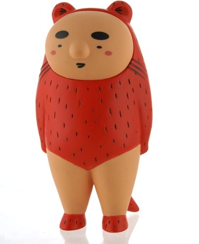 Kawauso-kun figure by Sensha Yoshida, produced by Fewture. Front view.