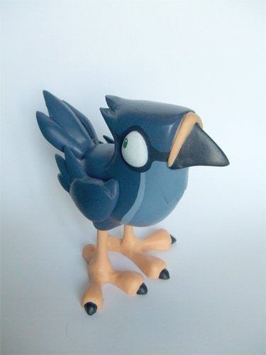 The Lesser Spotted Midnight Birdlett figure by Okkle. Front view.