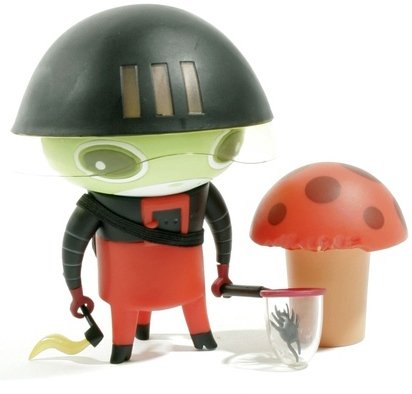 Naal figure by Nathan Jurevicius, produced by Strangeco. Front view.