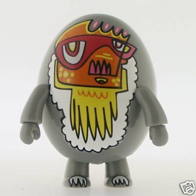 Bubba figure by Jon Burgerman, produced by Toy2R. Front view.