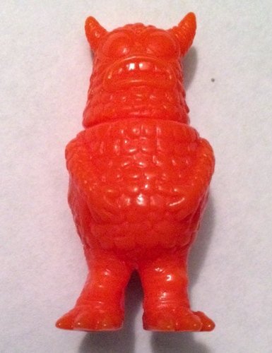 Micro Greasebat - NYCC 13 figure by Jeff Lamm, produced by Monster Worship. Front view.