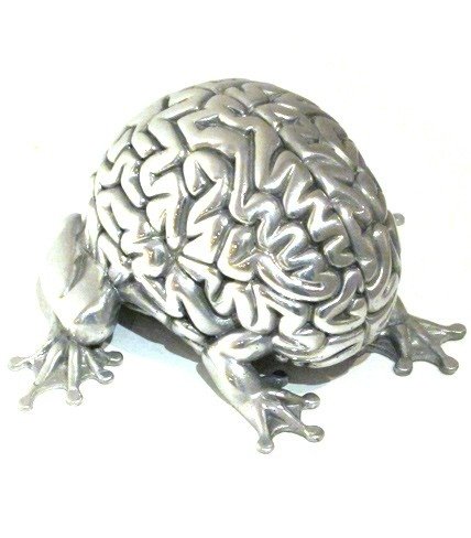 Jumping Brain Aluminium figure by Emilio Garcia. Front view.