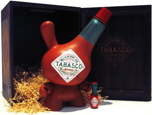 Tabasco Dunny  figure by Sket One. Front view.