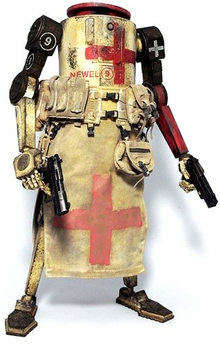 Medic Zhivago Dropcloth - Bambaland Exclusive figure by Ashley Wood, produced by Threea. Front view.