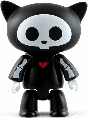 Kit - Black figure by Mitchell Bernal, produced by Toy2R. Front view.
