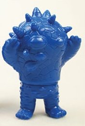 Micro Eyezon - Unpainted Blue figure by Mark Nagata, produced by Max Toy Co.. Front view.