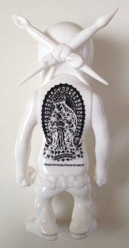 Rebel Ink - White - Inverted Backprint figure by Usugrow, produced by Secret Base. Front view.