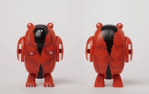 Crackhog figure by Vår, produced by Keybotz. Front view.