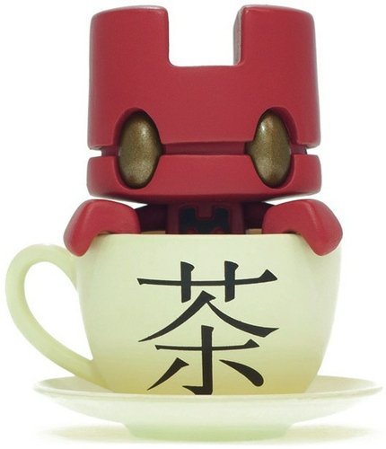 Mini Tea - Emporer  figure by Matt Jones (Lunartik), produced by Lunartik Ltd. Front view.