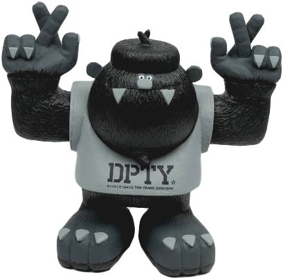 TooBigFoot - Mono figure by Michael Lau, produced by Fingercroxx X Double-Park X Michael Lau. Front view.