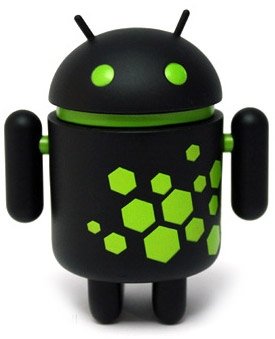 Hexcode figure by Andrew Bell, produced by Dyzplastic. Front view.