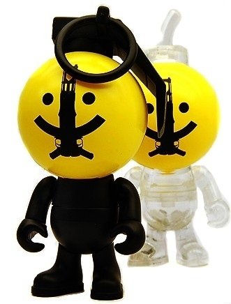 Smile Fucker figure by Ferg, produced by Jamungo. Front view.