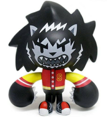 Spiki the Wolfman figure by Nakanari, produced by Kuso Vinyl. Front view.