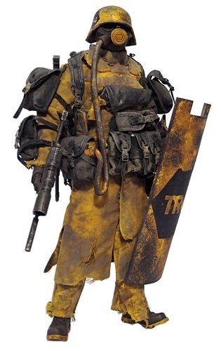 Emgy Grunt figure by Ashley Wood, produced by Threea. Front view.