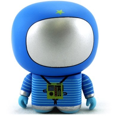 Cosmo-Knott - Blue  figure by Unklbrand, produced by Unklbrand. Front view.