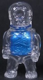 Micro Cyclo-man - SDCC 2013 figure by Kiyoka Ikeda, produced by Gargamel. Front view.
