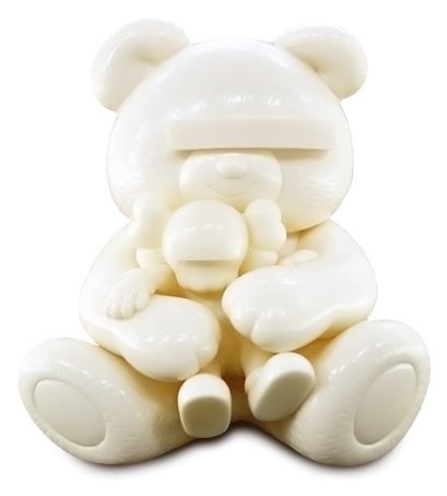 Undercover Bear figure by Kaws, produced by Medicom Toy. Front view.